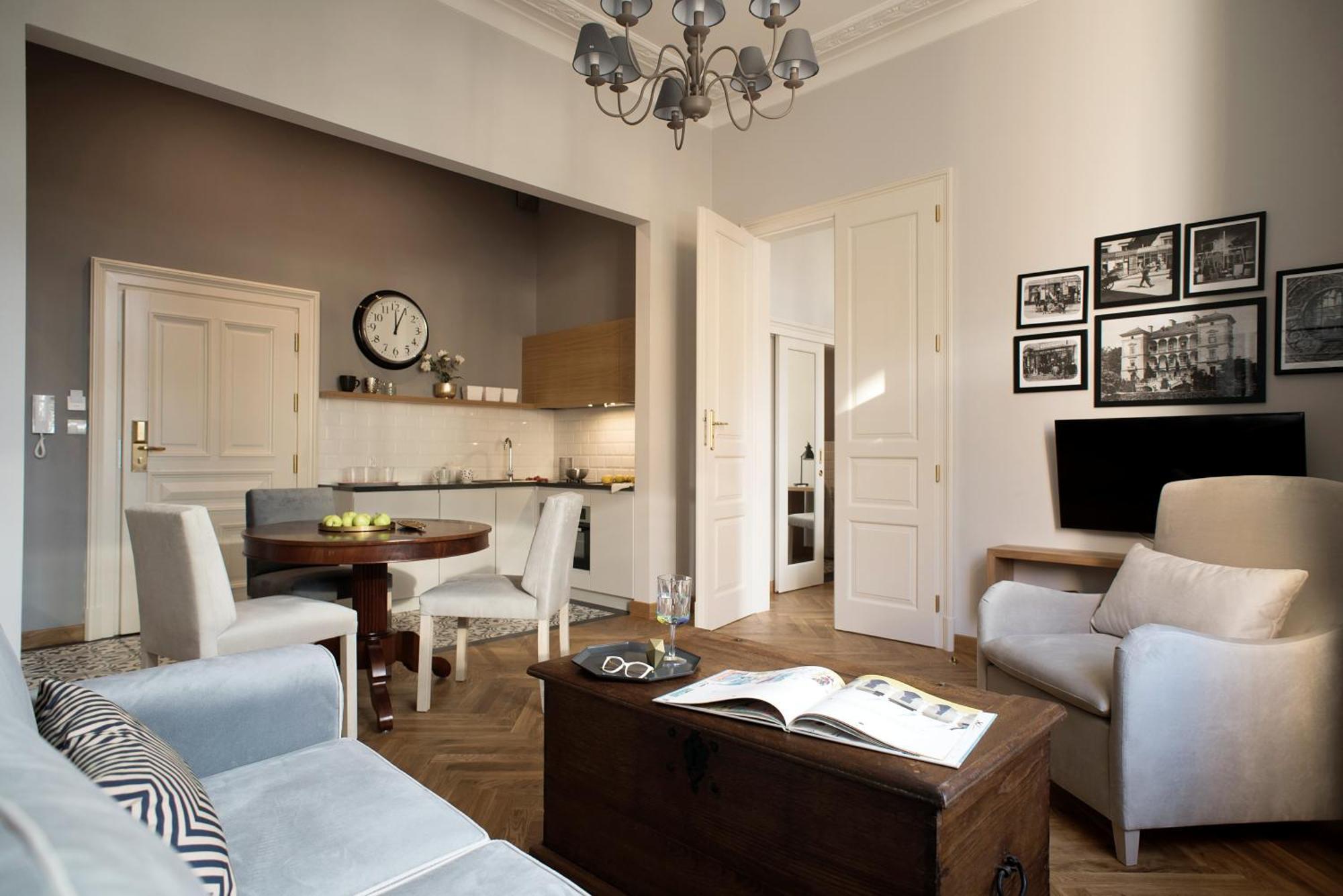 Superior One-Bedroom Apartment