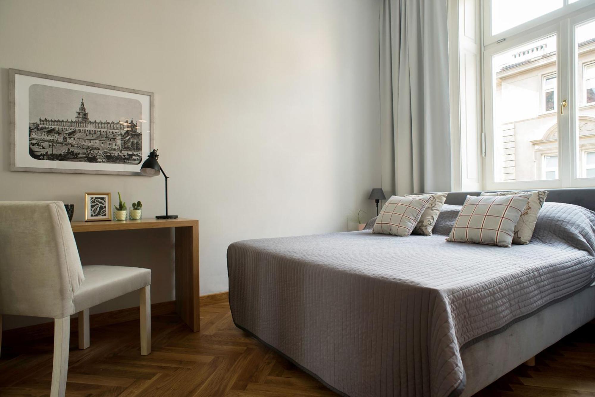 Superior One-Bedroom Apartment